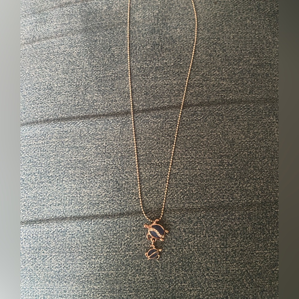 Chic Gold and Navy Pendant Necklace
